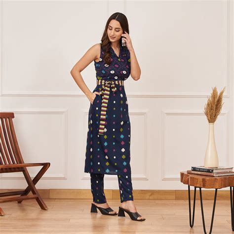 Buy Navy Blue Ikat Inspired Kurta Pant Co-ord Set with Belt | Rustorange
