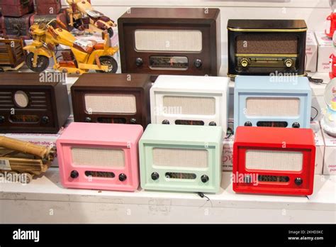 Radio Set 的图像结果