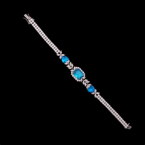 BLUE STONE STUNNING BRACELET – Aira by Navrathan