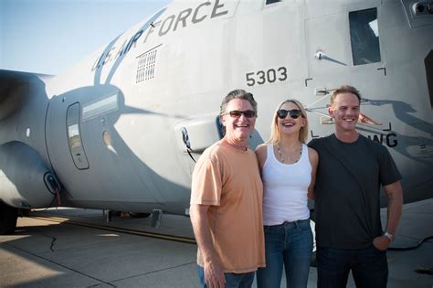 Keesler hosts director, actors of Deepwater Horizon > Dobbins Air ...
