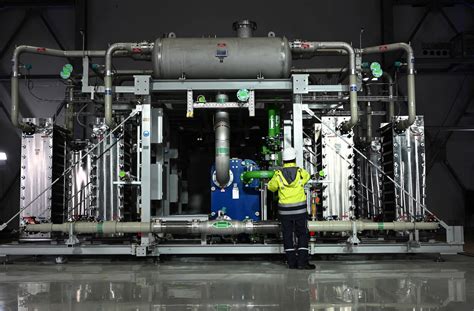 Report: How to scale frontier climatetech | Latitude Media