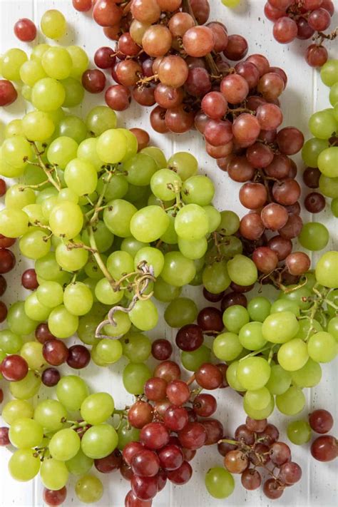 How to Freeze Grapes - The Harvest Kitchen
