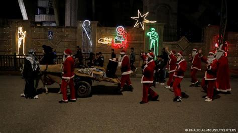 In Iraq, Christmas is Becoming Many Muslims' Favorite New Holiday ...