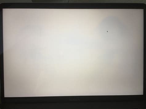 #Bluish Spots# Please Check the screen of your MacBook Pro 2016, 2017 ...