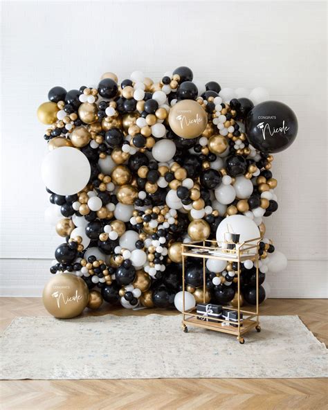 Graduation - Customizable Balloon Wall — Paris312