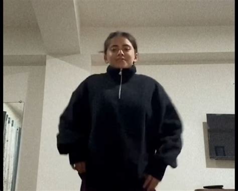 Girl Dancing Meme Download | Memes.co.in