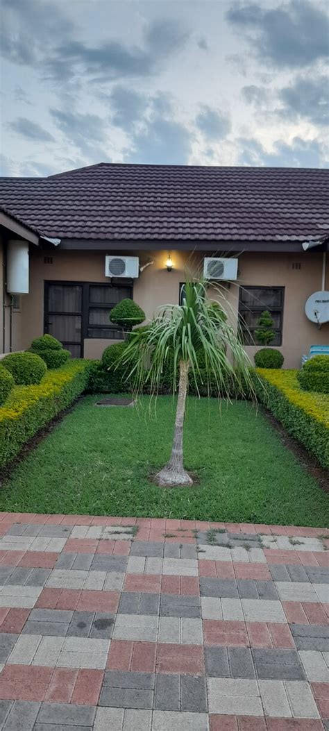 REST AND DIGEST GUESTHOUSE (Serowe) - Hotel Reviews, Photos, Rate ...