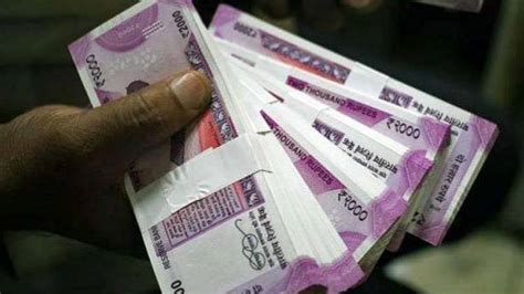 मोदी सरकार के पिछले एक साल में 70,000 करोड़ रुपये के फंसे कर्ज की वसूली ...