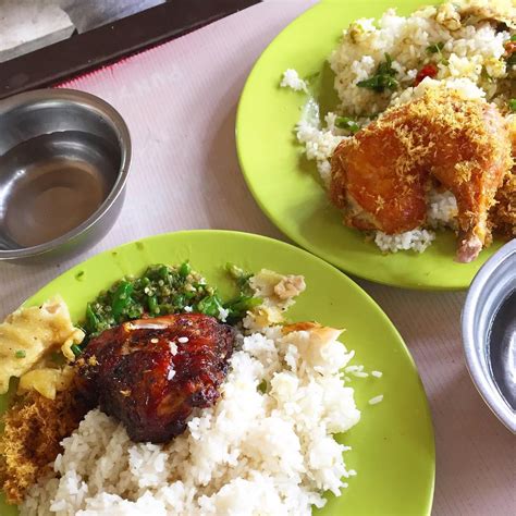 10 Kuliner Dipatiukur Bandung Favorit Kawula Muda - Nibble