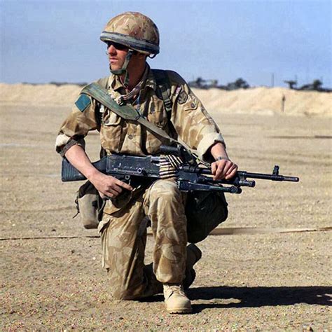 Light Machine Gun vs Heavy Machine Gun 的图像结果