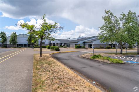 Riverbend Elementary School in Springfield, OR - Homes.com