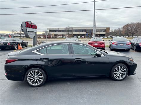 2019 Lexus ES 350 Stock # 8365 for sale near Brookfield, WI | WI Lexus Dealer