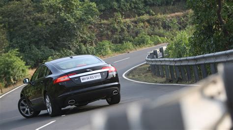 Jaguar-XF-2013-S-Compare Car Photos - Overdrive