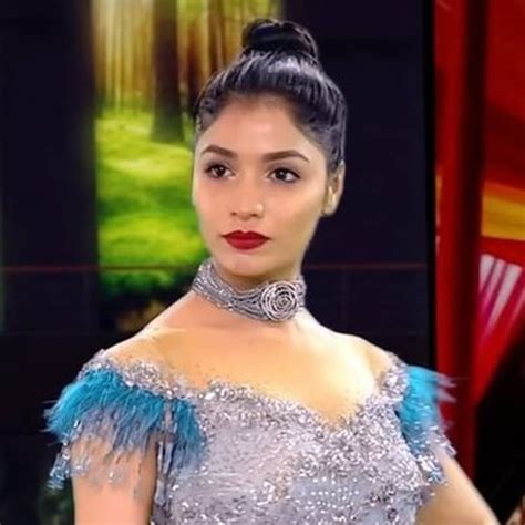 Saaj by Ankita showcases classic traditional wear at India Runway Week ...