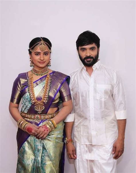 Lyricist Snekan & actress Kannika Ravi get married | Tamil Movie News ...