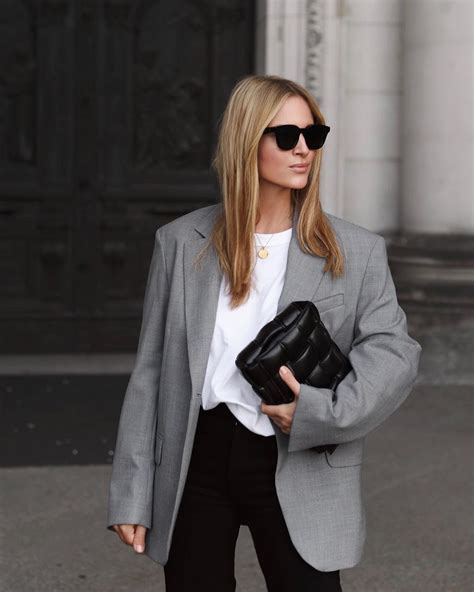 The Round Up: Grey Blazers | Blazer outfits casual, Street style ...