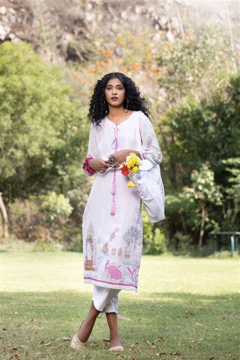 Straight Kurta With Palazzo Set Dori On Necklace – Kahani Lush