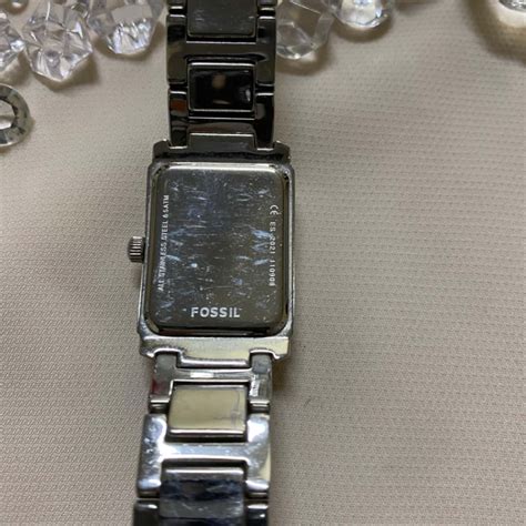 Ladies Fossil Watch(s)
