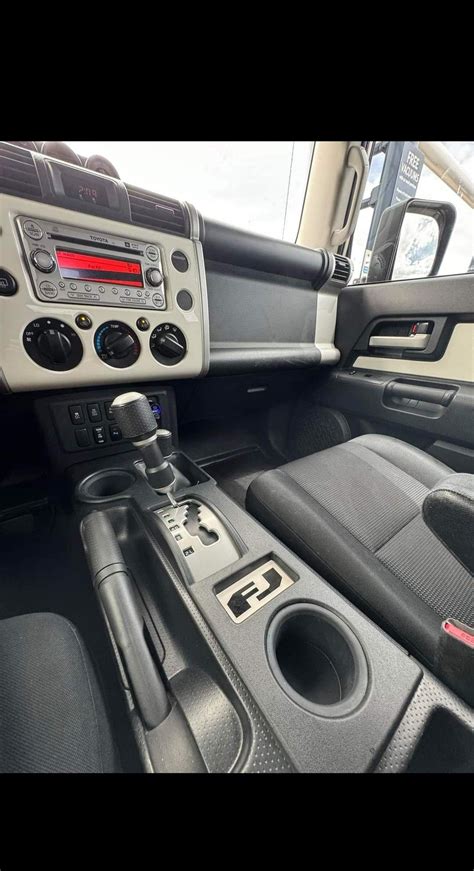 Toyota FJ Cruiser Interior