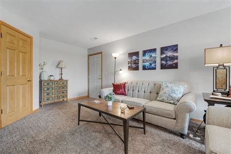 3953 Mt. Vernon Manor - Norton, Ohio | BruZiv Partners