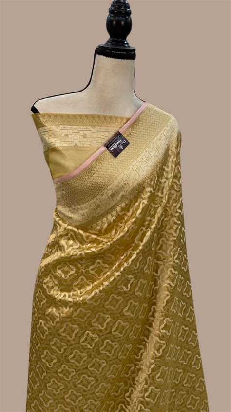 Pure Tissue Reshmi zari Banarasi Saree — The Handlooms