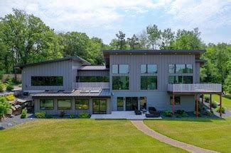 Eau Claire WI Real Estate & Homes for Sale - Homes.com