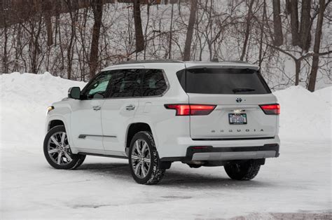 Review: 2023 Toyota Sequoia Capstone starts from behind