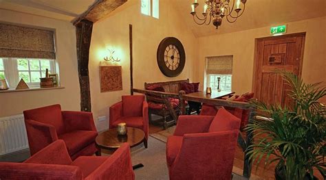 THE GREYHOUND AT HEVER - B&B Reviews, Photos, Rate Comparison - Tripadvisor