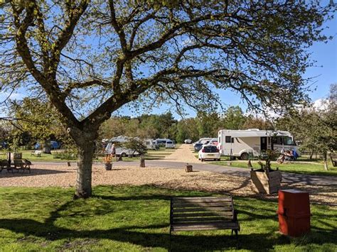 BACK OF BEYOND TOURING CAMPING & GLAMPING PARK (St Leonards ...
