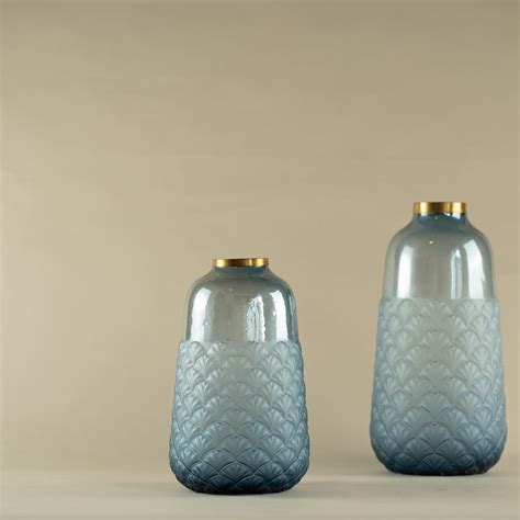 Aecor Textured Blue Glass Vase (Small) – The Decor Circle