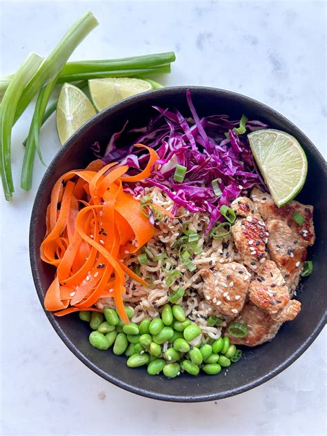 Thai Peanut Chicken Ramen Noodles - The Spice Girl Kitchen