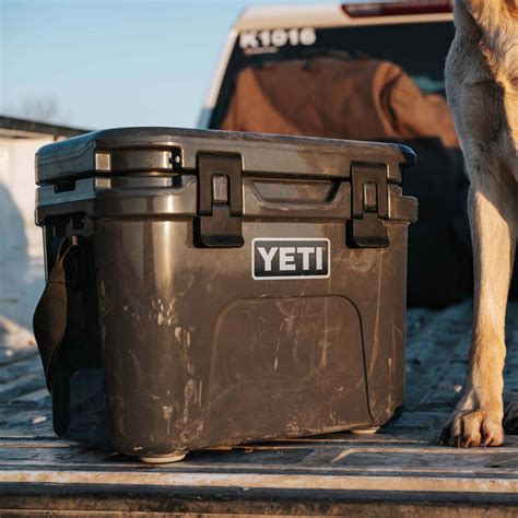 YETI® Roadie® 15 Hard Cooler Charcoal | BCF