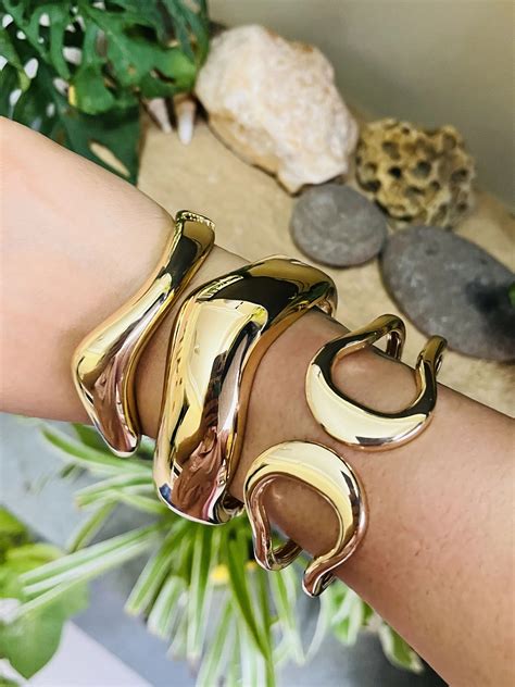Bracelets – Dha.Ra