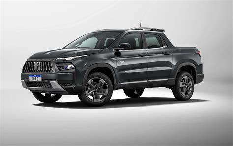 Fiat Toro 2026 chega com novo visual, troca alavanca por botão e moderniza interior sem perder ...