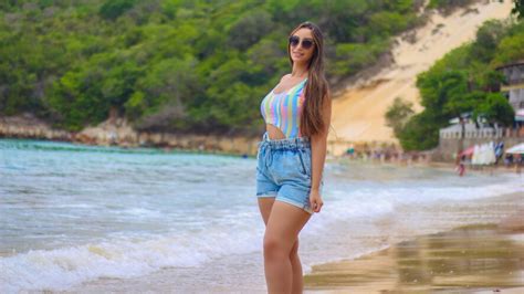 12 Hottest Twitter Porn Stars & Cam Girls! (Dirty Dozen)