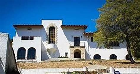 Inside the infamous Los Feliz murder house Lisa Bloom sold