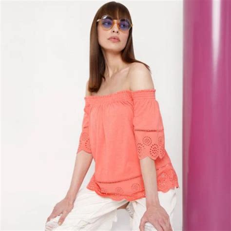 Must-have schiffli tops for summer