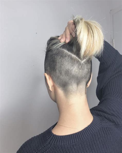 frisurendeutch.com | Undercut long hair, Half shaved hair, Undercut ...