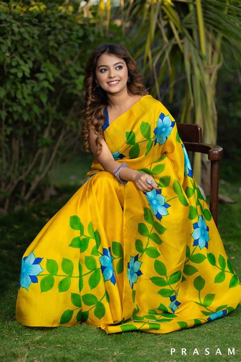Handcrafted Sarees | Exquisite Artistry and Timeless Elegance | Prasam ...