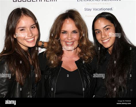 Catherine bach laura esmeralda lopez Banque de photographies et d ...