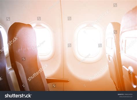 Travel Plane Window 的图像结果
