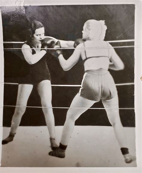 1920s Female Boxing
