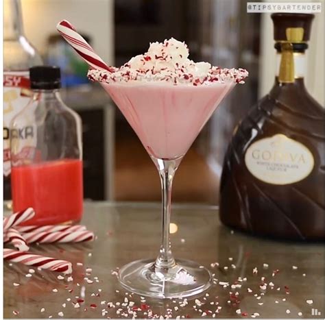 Rumchata Peppermint Bark Martini Recipe - Banana-breads.com