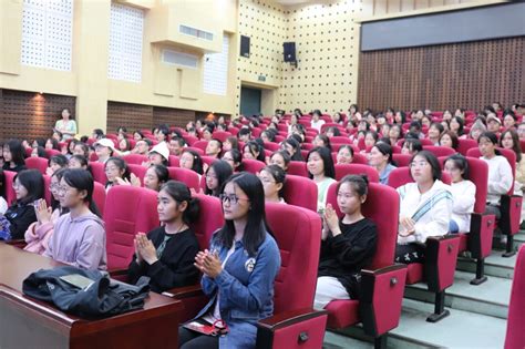 外国语学院举行新生入学教育-外国语学院