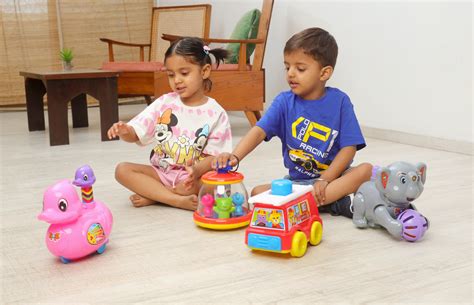 Balancing Screen Time: Embracing Analog Play in a Digital World – UATOYS