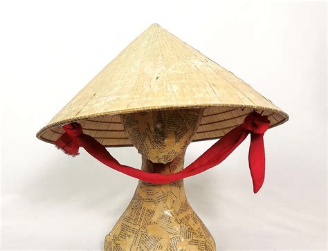 Vintage conical straw hat, Traditional Asian sedge hat at 1stDibs ...