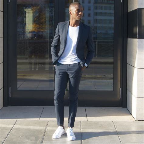 How To Wear A T-shirt With Blazer for men. 15 photos for inspiration ...