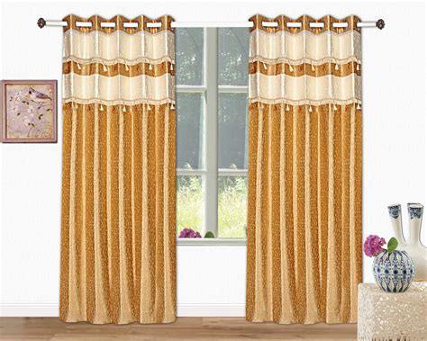 Buy Tanyugg Ruby Bubbles Gold Coloured Printed Pattern Based Luxurious ...