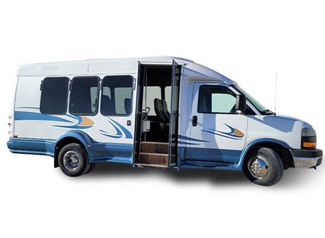 15 Passenger Van for Rent Near Me 的图像结果