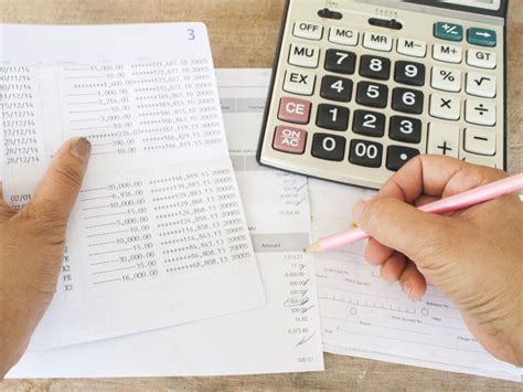 Apps Helps You Track Your Finances Better - Excel Sheet or Money Manager